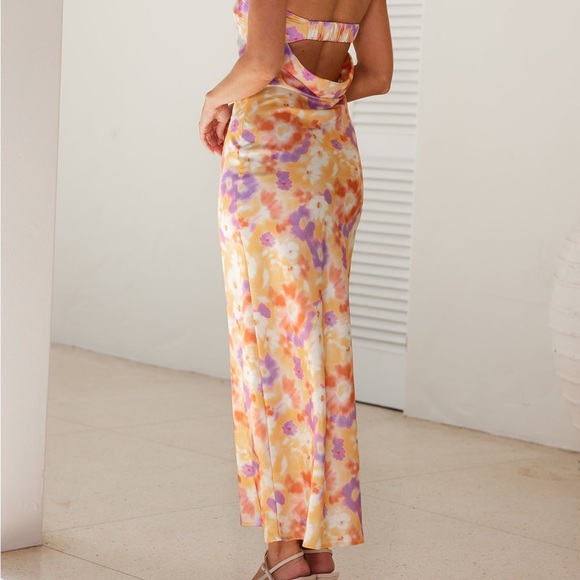 Hello Molly Strapless Floral Dress in Orange and Purple - Picture 2 of 3